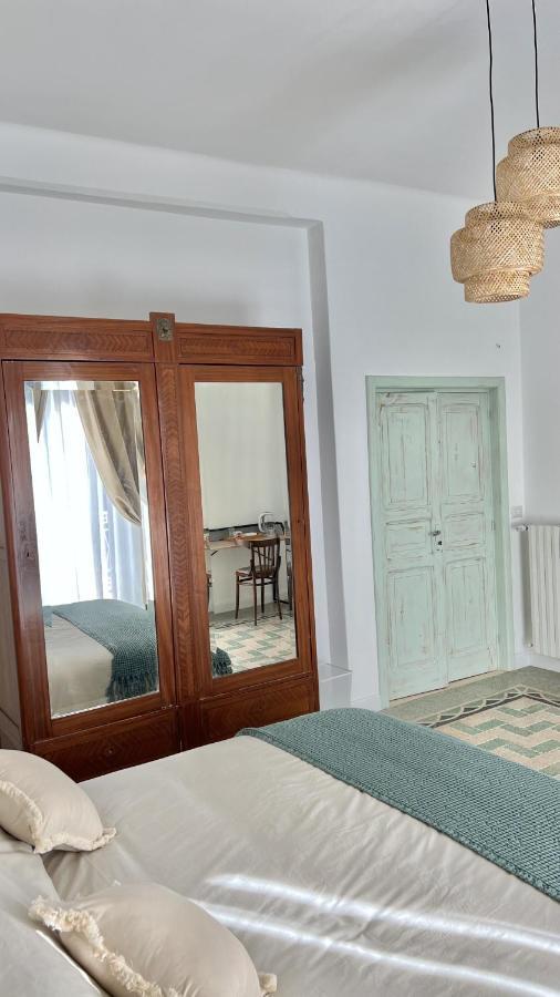 Dimora Al Campanile Bed & Breakfast Sannicandro di Bari Eksteriør bilde